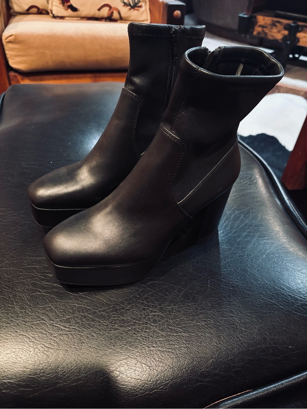 H&M Women’s Black Platform Ankle Boots - Sleek Zip Closure